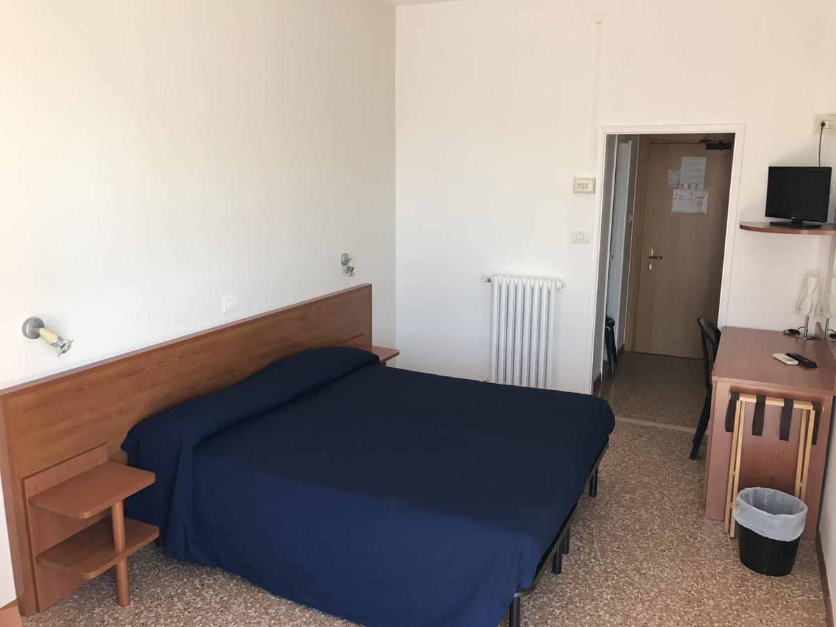Hotel Turismo Europa Casal Borsetti Kültér fotó